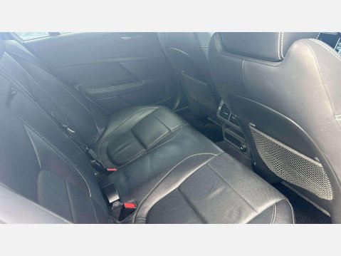 Jaguar XE 2.0d R-Sport Auto AWD Euro 6 (s/s) 4dr 4