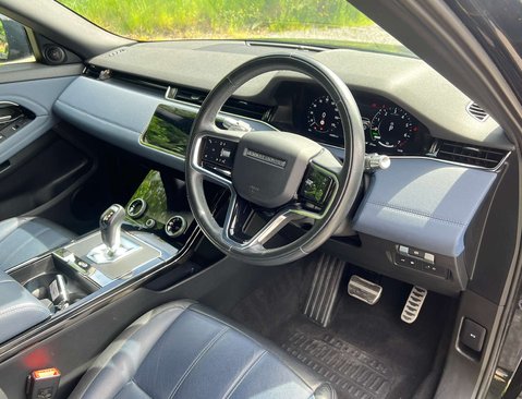 Land Rover Range Rover Evoque 1.5 Range Rover Evoque R-Dynamic SE P300e Auto 4WD 5dr 17