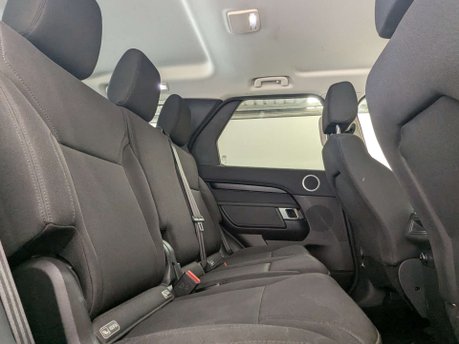 Land Rover Discovery 2.0 Discovery S SD4 Auto 4WD 5dr 50