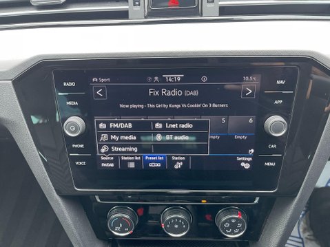 Volkswagen Passat 2.0 TDI EVO SEL Euro 6 (s/s) 5dr 16