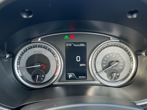 Suzuki Vitara SZ5 MHEV 11