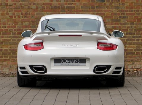 Porsche 911 (997) Turbo S 11