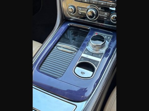 Jaguar XJ 3.0d V6 Premium Luxury Auto Euro 5 4dr 21