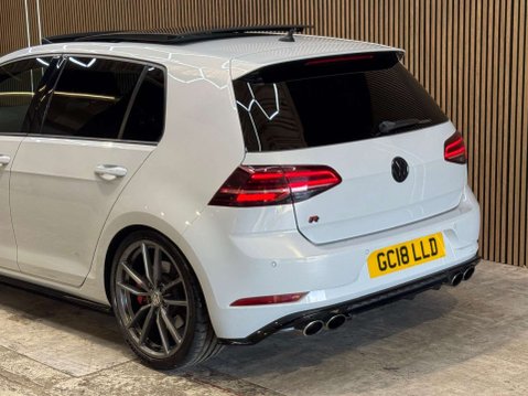 Volkswagen Golf 2.0 Golf R TSi Semi-Auto 4WD 5dr 32