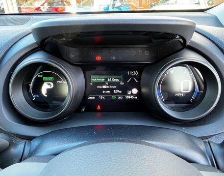 Toyota Yaris 1.5 Yaris Design HEV CVT 5dr 21