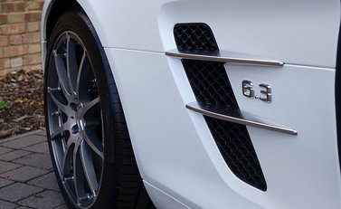 Mercedes-Benz SLS AMG 20