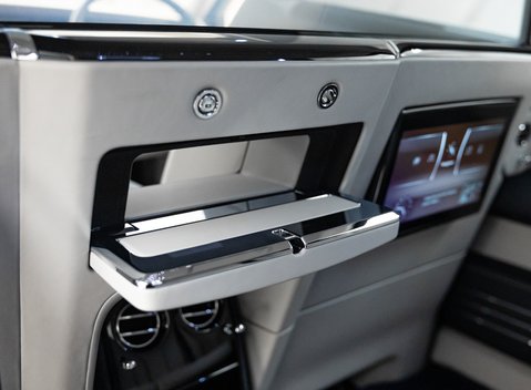 Rolls-Royce Phantom VIII EWB 53