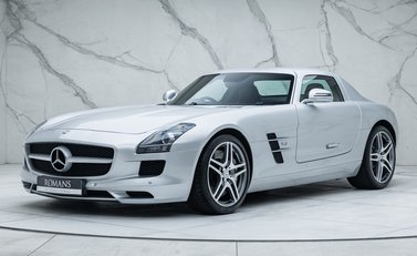 Mercedes-Benz SLS AMG 1