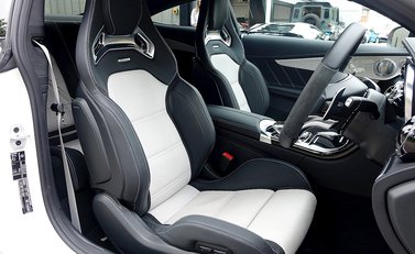 Mercedes-Benz C Class C63 S Coupe 14