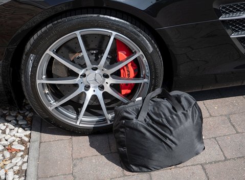 Mercedes-Benz SLS AMG Roadster 29