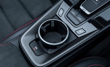Porsche 911 Targa 4 GTS (992) 25