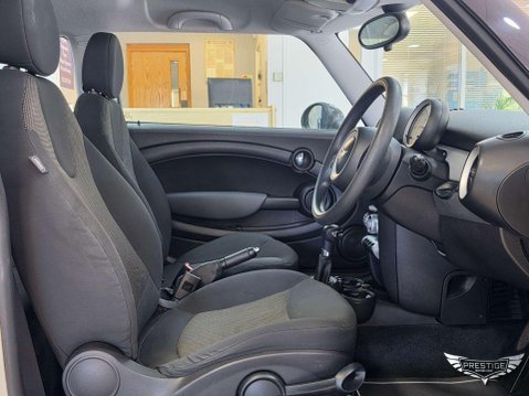 Mini Hatch 1.6 Cooper Steptronic Euro 4 3dr 53