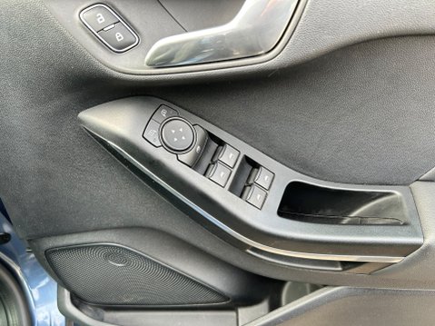 Ford Fiesta TITANIUM X MHEV 22