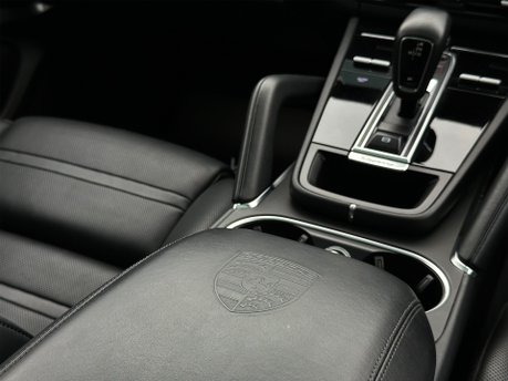 Porsche Cayenne V8 TURBO TIPTRONIC 69