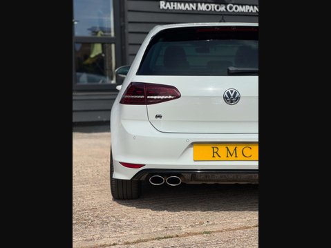 Volkswagen Golf 2.0 TSI BlueMotion Tech R Hatchback 5dr Petrol DSG 4Motion Euro 6 (s/s) (30 11