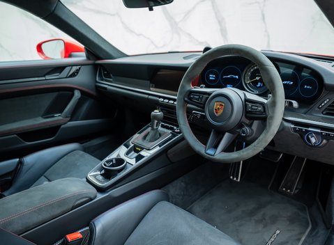 Porsche 911 GT3 (992) 13