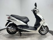 Piaggio Fly 16K 2015 RUNNING PROJECT BIKE SPARES OR REPAIR 125CC 1