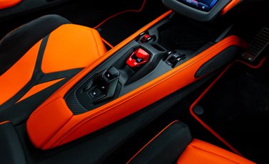 Lamborghini Revuelto 27