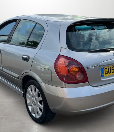 Nissan Almera 1.8 16v SXE 5dr