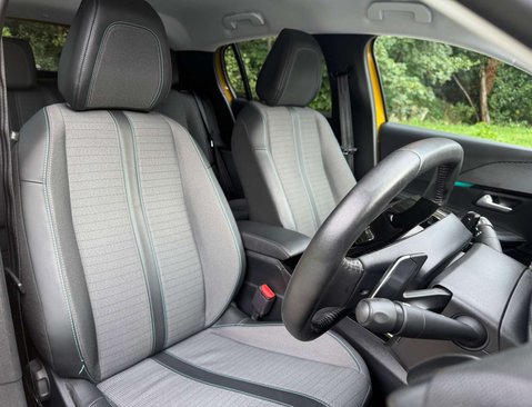 Peugeot 208 1.2 208 Allure Premium + PureTech S/S Auto 5dr 20