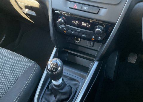 Suzuki Vitara SZ4 BOOSTERJET MHEV 19