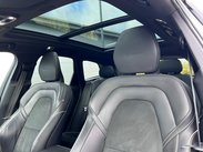 Volvo XC60 2.0 D4 R-Design Pro Auto AWD Euro 6 (s/s) 5dr 4
