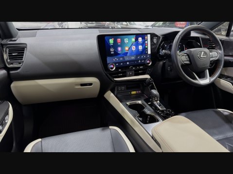 Lexus NX 450H PLUS TAKUMI Pan Roof + Mark Levinson Sound 37