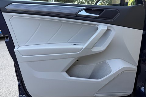 Volkswagen Tiguan Allspace ELEGANCE TDI 4MOTION DSG 19