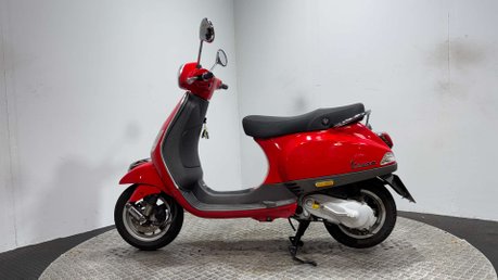 Piaggio Vespa 2013 6K NEW MOT 2 STROKE 50CC LEARNER BIKE CLEAN EXAMPLE 4
