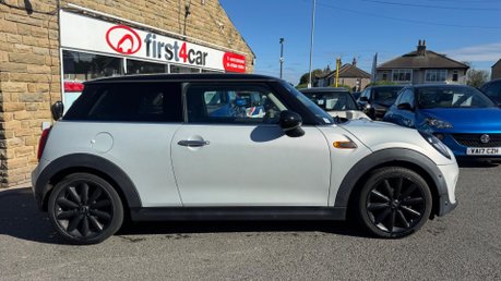 Mini Hatch COOPER 6