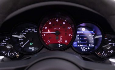Porsche 911 Targa 4 GTS (991.2) 9