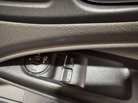 Ford Transit Connect 1.5 Transit Connect 200 Limited TDCi Auto 28