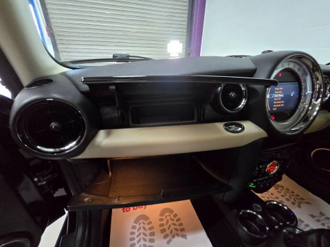 Mini Hatch 1.6 Cooper S Euro 5 (s/s) 3dr 43