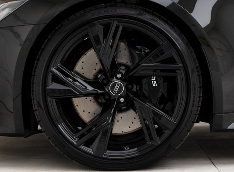 Audi RS6 Avant Carbon Black 8