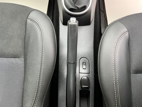 Renault Clio DYNAMIQUE TOMTOM 16V 42