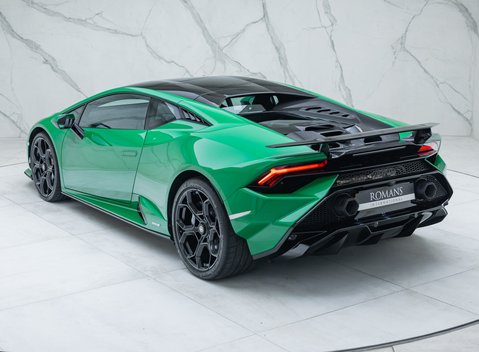 Lamborghini Huracan Tecnica 12