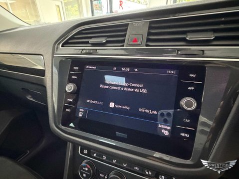 Volkswagen Tiguan 2.0 TSI SEL DSG 4Motion Euro 6 (s/s) 5dr 37