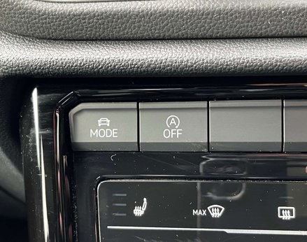 Volkswagen T-Roc 1.5 T-Roc R-Line TSI Semi-Auto 5dr 51