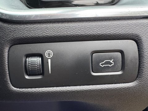 Volvo XC60 2.0 T5 Momentum Auto AWD Euro 6 (s/s) 5dr 41