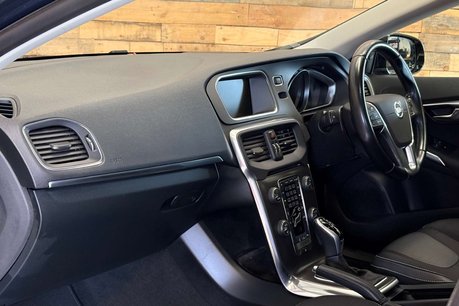 Volvo V40 1.6 T4 SE Lux Nav Hatchback 5dr Petrol Powershift Euro 5 (s/s) (180 ps) 9