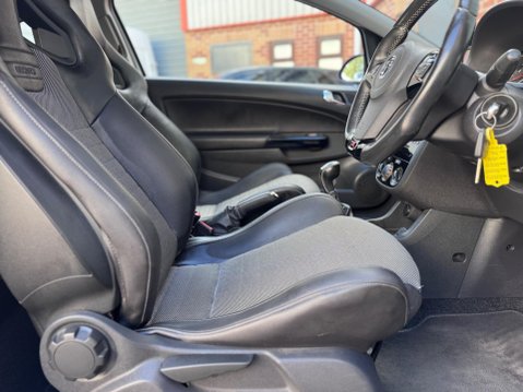 Vauxhall Corsa 1.6T 16V VXR Clubsport Hatchback 3dr Petrol Manual Euro 5 (205 ps) 30