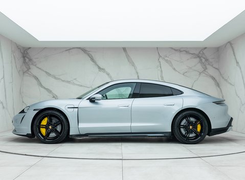 Porsche Taycan Turbo 3