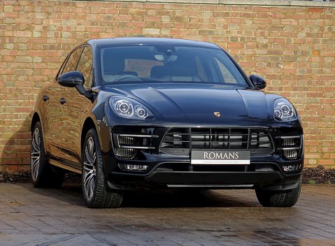 Porsche Macan Turbo 1