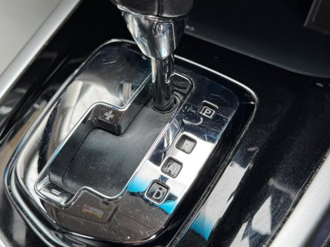 Nissan Navara 2.3 dCi Tekna Auto 4WD Euro 6 4dr 29