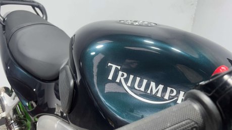 Triumph Sprint 2004 ONLY 13K EYE CATCHING SPORTS TOURING 955CC 9