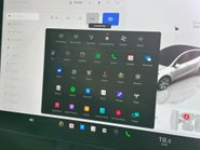 Tesla Model Y BASE 23