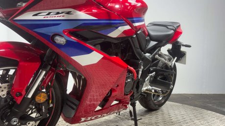 Honda CBR 2024 74 PLATE E-CLUTCH ONLY 240 MILES MOT AUTO 650CC SPORTS BIKE 30
