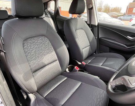 Hyundai ix20 1.6 ix20 SE Nav MPI Auto 5dr 48