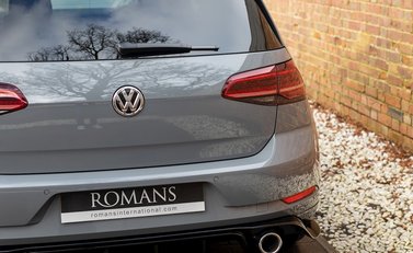 Volkswagen Golf GTI TCR 23