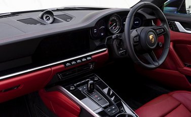 Porsche 911 Turbo S (992) 15